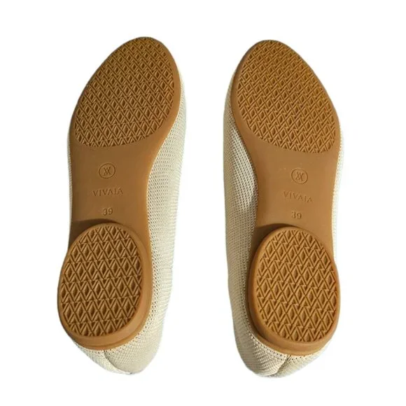 Vivaia Tamia 2.0 Almond Toe Flat in Almond Size 8 NWOB - Picture 3 of 5